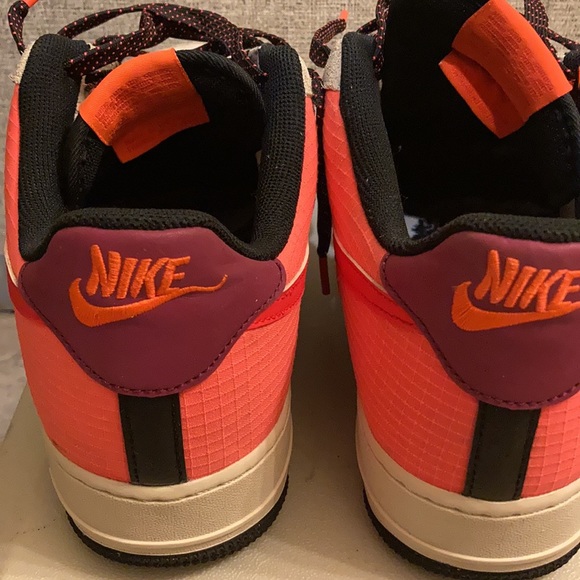 CREAM SUEDE ORANGE AND BLACK NIKES SNEAKERS Slightly Used - Picture 2 of 16